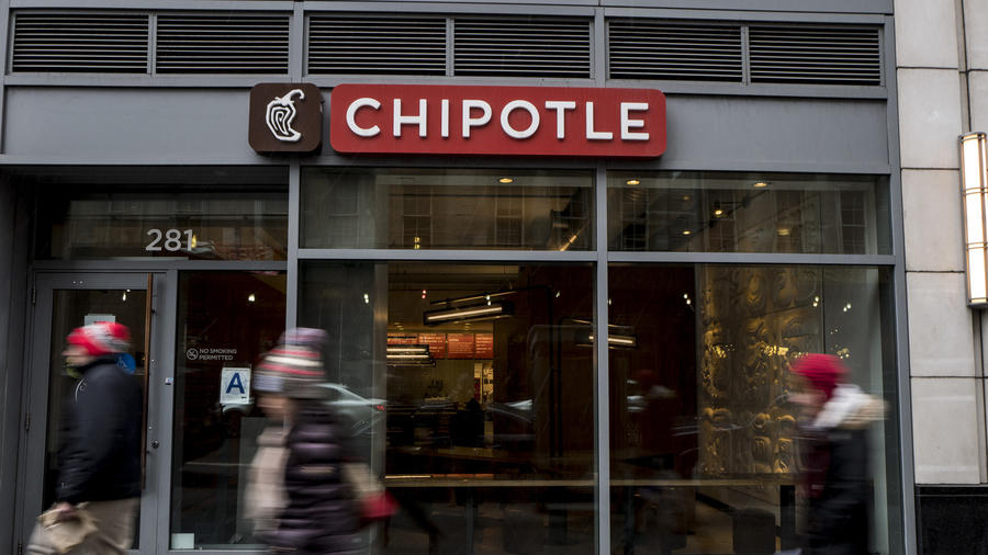 Frederick man goes viral for Chipotle burrito bowl flipping skills