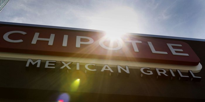 Chipotle Shoots for the Stars, Hires Oscar Winner to Produce Ad